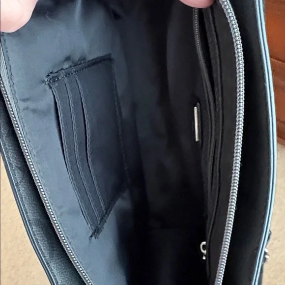 GUESS satchel bag with detachable strap - Picture 7 of 12